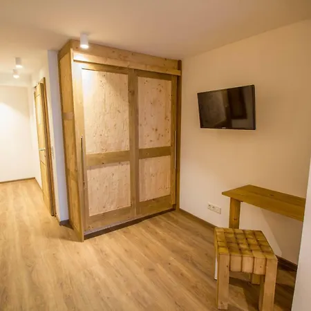 Bed & Breakfast Tannenhof 3*